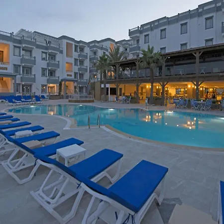 Smart Holiday Hotel & Suite Bodrum Hotell 4*