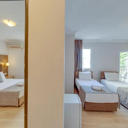 호텔 Smart Holiday Hotel & Suite Bodrum 바이즈