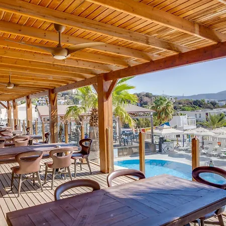 Smart Holiday Hotel & Suite Bodrum 호텔 바이즈