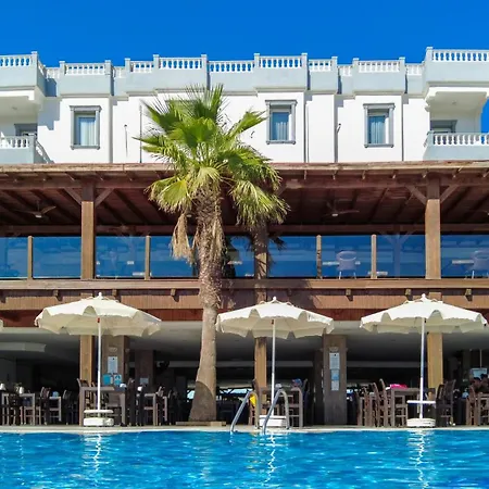 Smart Holiday Hotel & Suite Bodrum 4* Bitez