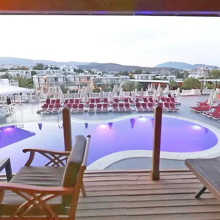 Smart Holiday Hotel & Suite Bodrum 바이즈