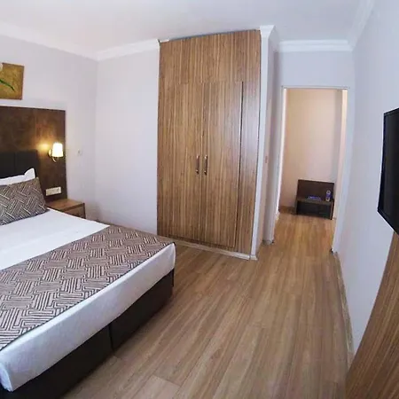 スマート ホリデイ ボドルム 4* ビテツ